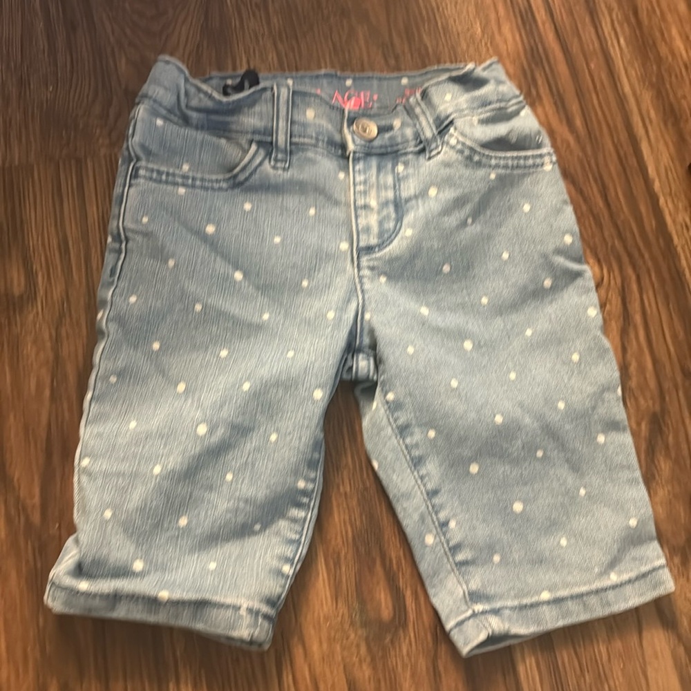 3/$10 The Children’s Place Girls 6 6T Blue White Polka Dots Longer Shorts